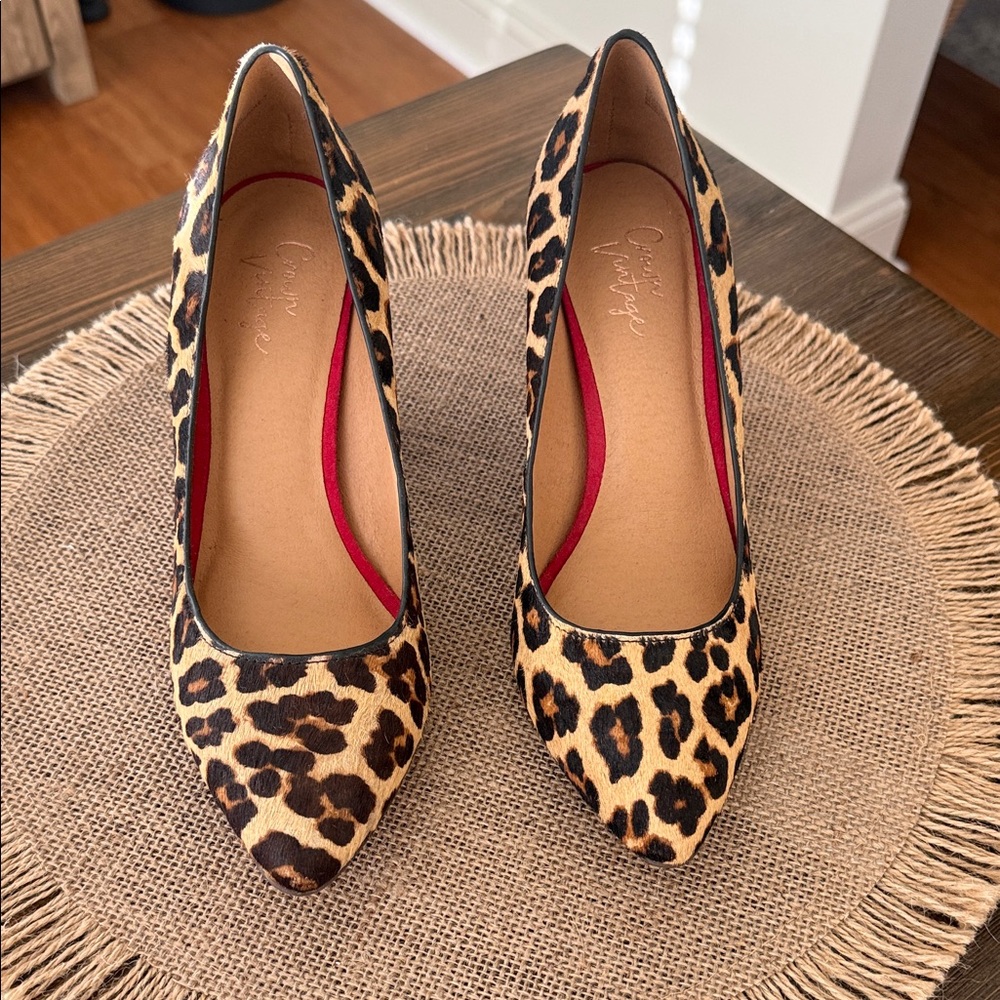 Crown Vintage Leopard Print Pointed Toe Heels in Beige and Black